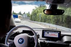 System warnt den Fahrer vor falscher Fahrtrichtung